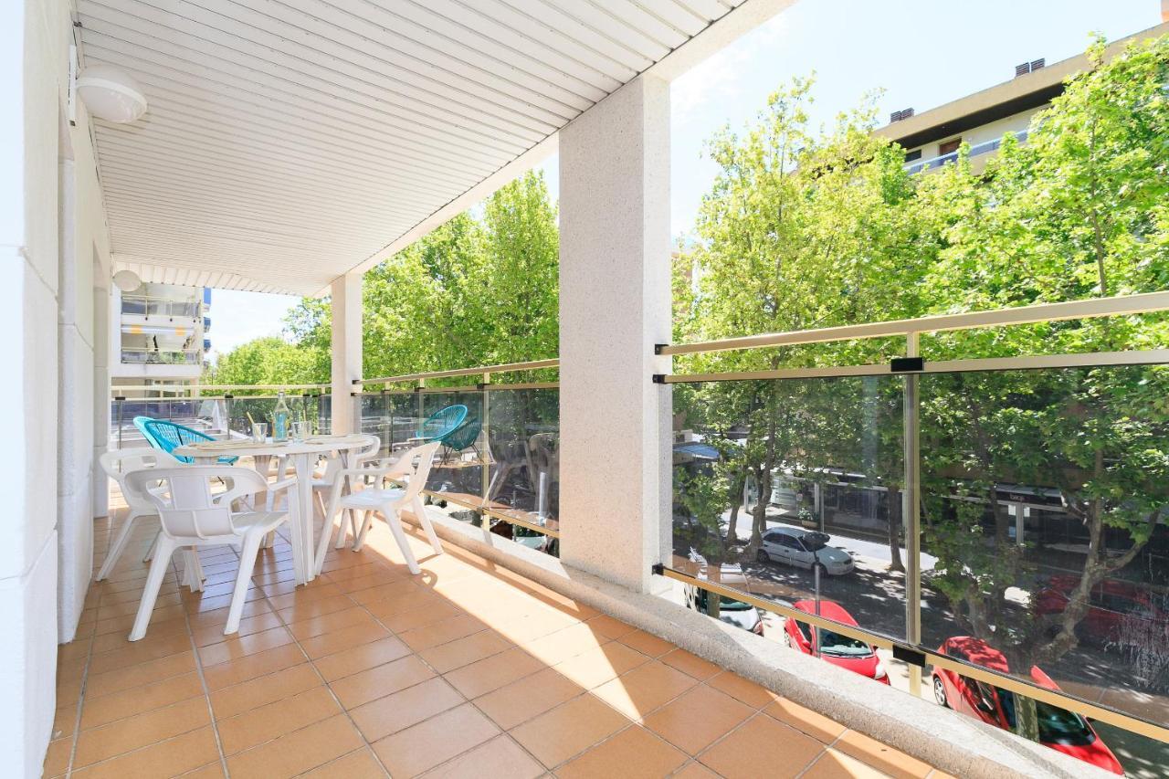 Uhc Michelangelo Apartments Salou Extérieur photo