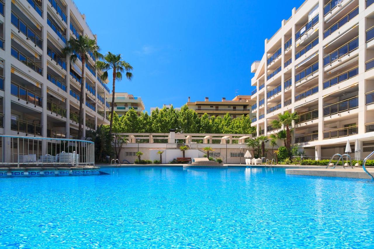 Uhc Michelangelo Apartments Salou Extérieur photo